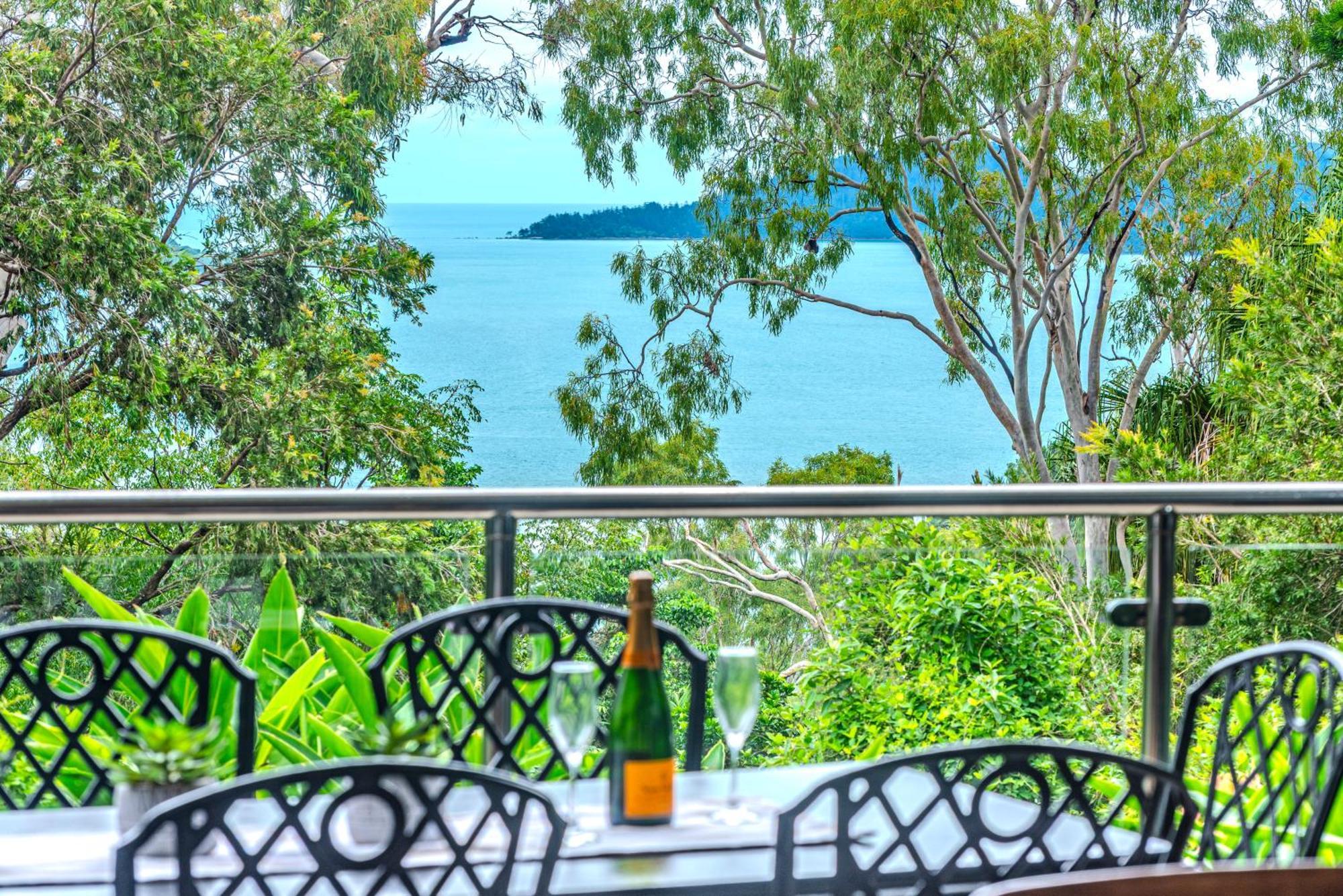 Pinnacle Apartments On Hamilton Island By Hiha Екстериор снимка